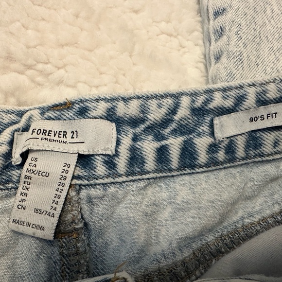 Forever 21 Angel Doodle Embroidered 90s High Rise Jeans Size 29 - Picture 7 of 11